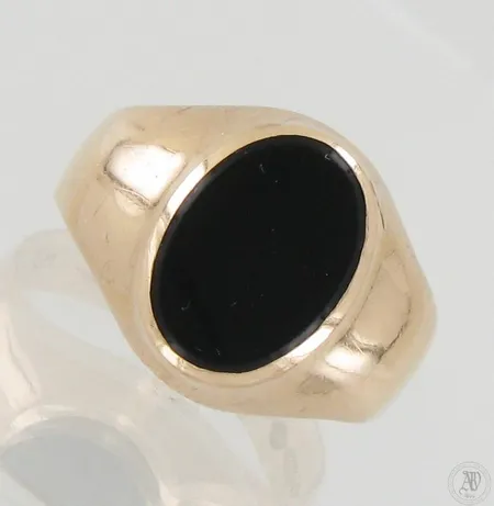 Onyx-kantasormus, käytön jälkiä, koko 21¼, 585br, paino 5,6g
