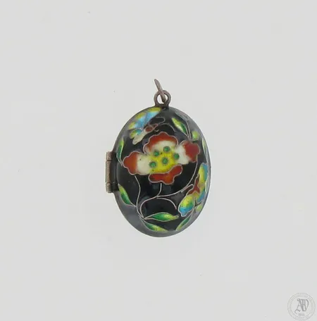 Emaloitu medaljonki, korkeus 30mm, 925br, paino 10,0g