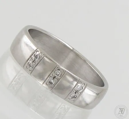 Palladium timanttisormus 6xn.0.005ct, käytön jälkiä, koko 17, 500, paino 3,5g