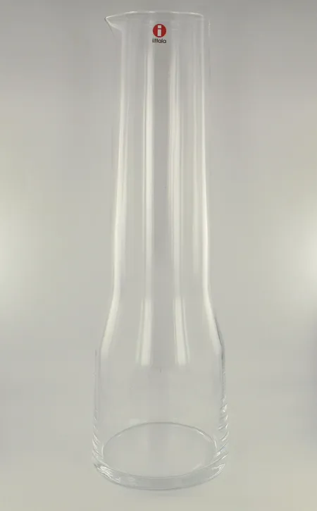 Kaadin, Essence 100 cl, suunnittelija Alfredo Häberl, korkeus 30cm Lähetetään postipakettina.