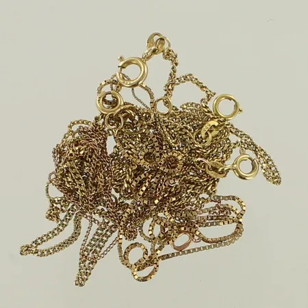 Kultaketjuja, kulumia, 553-585, paino 9,2g 