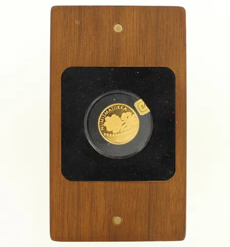 Juhrahaha Ensimmäinen markka ja numismatiikka, 100 , puurasiassa, 2014, 917, paino 5,7g