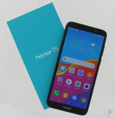 Älypuhelin Honor 7S 16 GB sininen, laturi, kuitti 07/2019, laatikko 