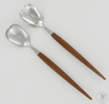 Tiikki-vartiset salaattiottimet, made in Norway, pituus 230mm, käyttökulumaa