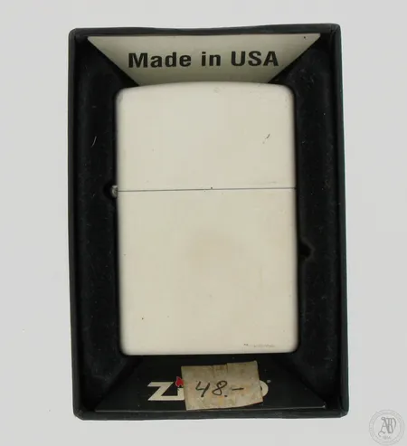 Sytytin Zippo, käyttämätön