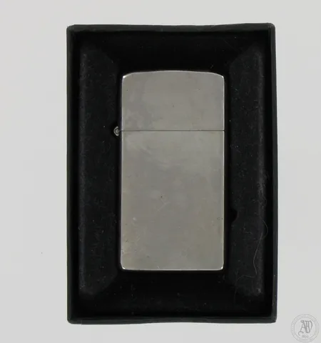 Sytytin Zippo, käyttämätön