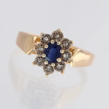 Sinisafiirisormus timanteilla 8xn.0.005ct, kaiverrettu, koko 18, 585br, paino 3,0g