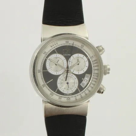 Teräsrannekello CK, quartz, Chronograph , K75471.00, rungon Ø44,5mm, viallinen nahkaranneke, ei käy, patteri loppunut. 