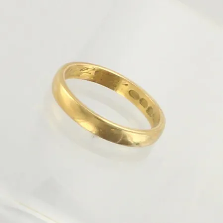 Sileä sormus, kaiverrettu, koko 18¼, 750, paino 4,0g 