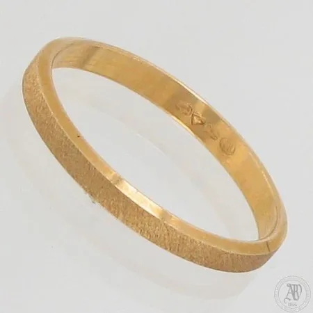 Kuvioitu sormus, koko 21, 750, paino 3,2g