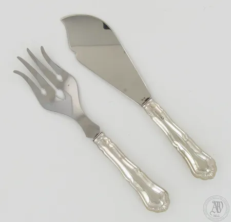 Kakkuatrain ja -haarukka Chippendale, pituudet 214 ja 222mm, 830br, paino 126,6g