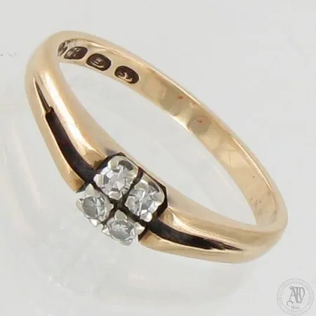 Timanttisormus 4xn.0.03ct, koko 16½, 750, paino 2,8g