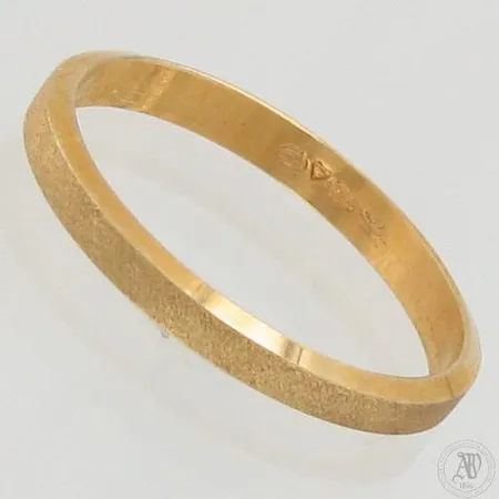 Kuvioitu sormus, koko 19¾, 750, paino 3,1g