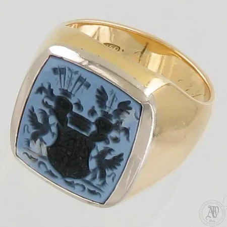 Kivisormus, koko 18¼, 750br, paino 17,5g