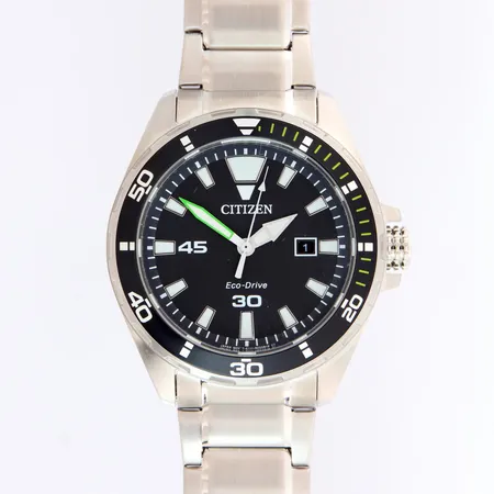 Teräsrannekello, Citizen Eco-Drive, ref. BM7451-89E, taulun Ø 44mm, quartz, rannekkeen pituus 180mm, 3 jatkopalaa, laatikko ja takuutodistus, kuin uusi Lähetetään postipakettina.