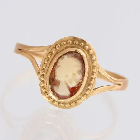 Camee-sormus, koko 17½, 585br, paino 1,0g