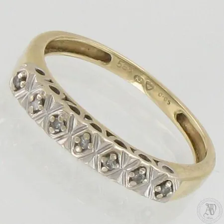 Timanttisormus 7xn.0.005ct, koko 17, 585, paino 1,8g