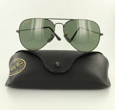 Aurinkolasit Ray Ban, Aviator, laserkaiverrus BL linsseissä (Bausch & Lomb), made in Usa, laseissa käytön jälkiä, musta nahkakotelo