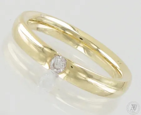 Timanttisormus 1.xn.0.10ct, koko 17¾, 585, paino 4,7g Paino: 4,7 g