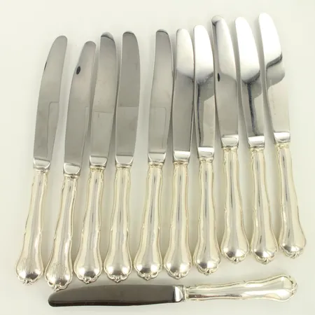 Yksitoista voiveistä, chippendale, kaiverrettu, pituus 173mm, 813br hopea, paino 509,7g  