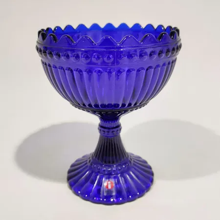 Mariskooli, iittala, korkeus 150mm, tumman sininen Lähetetään postipakettina.