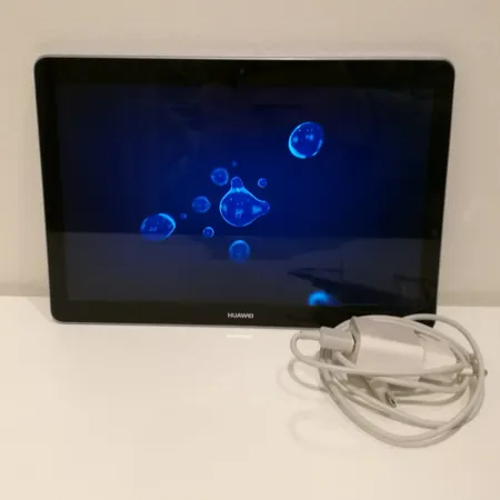 Tabletti Huawei Mediatab T3 10" 16Gb Wifi , näytössä naarmu,  laturi ja ostokuitti 31.8.2018