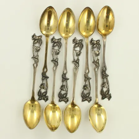 Kahdeksan kahvilusikkaa, pituus 118mm, 813hopea, paino 82,0g 