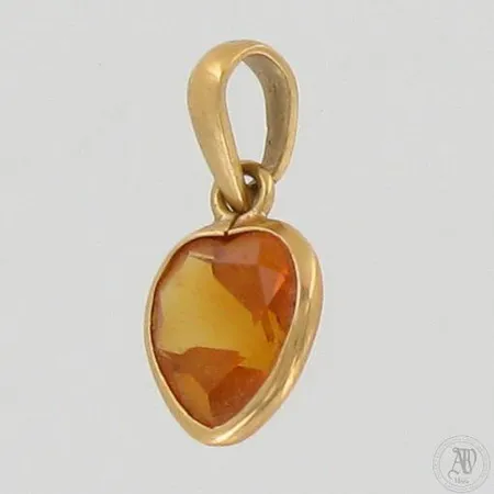 Kiviriipus, korkeus ja leveys 20mm ja 10mm, 750br, paino 1,2g 