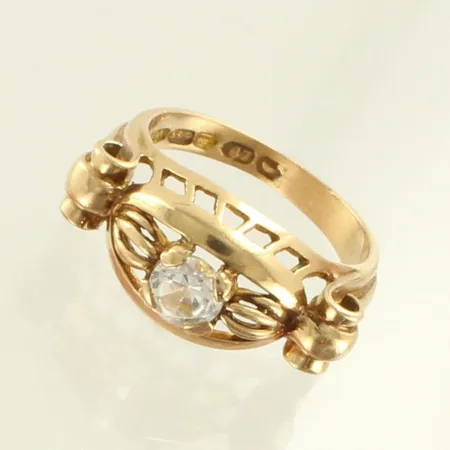 Kivisormus, kivessä kulumia, koko 16, 585br, paino 4,2g 