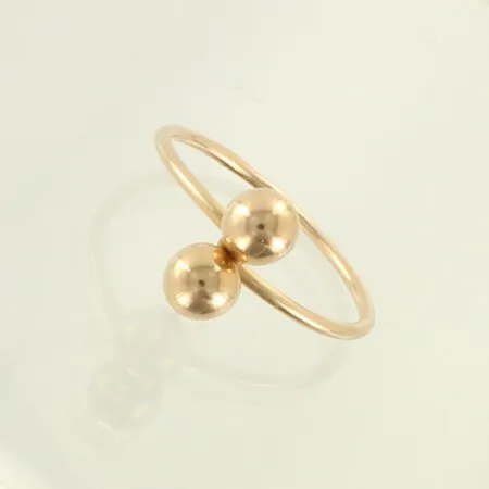 Sormus, koko 17½, 583, paino 1,3g 