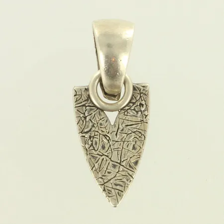 Riipus Kalevala Koru, Live Your Dream, riipuslenkki jälkeenpäin laitettu, riipuksen korkeus 45mm, 925, paino 10,3g 