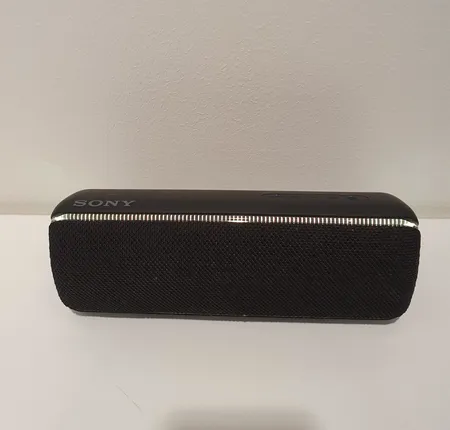 Sony kannettava langaton bilekaiutin SRS-XB32 (musta), usb-piuha Lähetetään postipakettina.