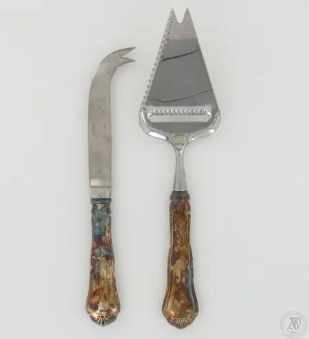 Juustohöylä ja veitsi, pituus 220mm ja 195mm, Chippendale, 830br, paino 149,7g 