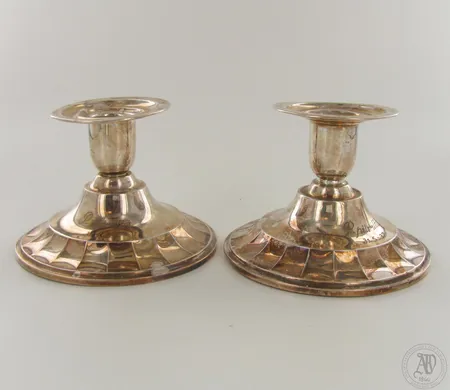 Vialliset kynttilänjalat, 813br, paino 161,2g Paino: 161,2 g