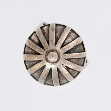 Sormus, Kalevala Koru, sormus-1434, design Börje Rajalin, koko 18¼, vuodelta 1965, 916, paino 9,5g Paino: 9,5 g