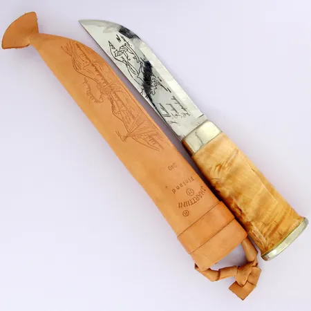 Lapinleuku Marttiini 240, terässä kaiverrus.