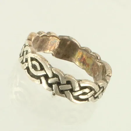 Kuvioitu sormus, koko 18¾, 925, paino 5,7g 