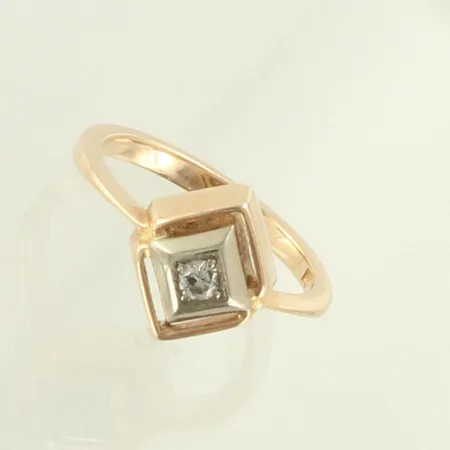 Timanttisormus 1xn.0.07ct, koko 17½, 583 kelta- ja valkokulta, paino 4,2g