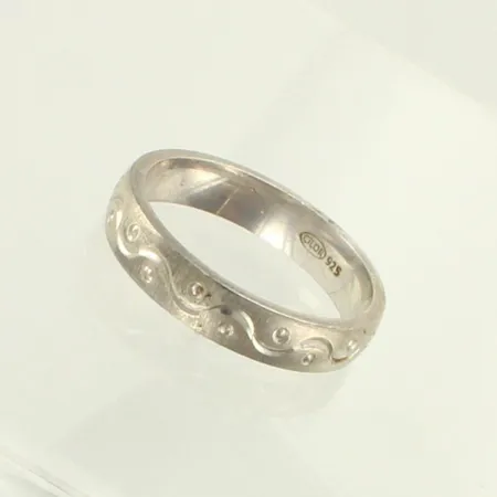 Kuvioitu sormus, koko 19¾, 925, paino 5,3g