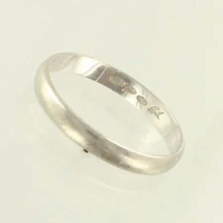 Sileä sormus, koko 18¾, Silván, 585 valkokulta, paino 2,1g