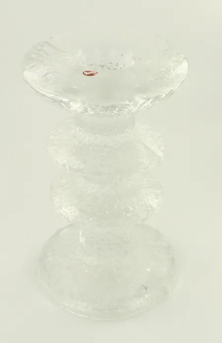 Kynttilänjalka Iittala, Festivo, kynttilänjalkaa korjattu, signeeraus TS, design Timo Sarpaneva, korkeus 120mm Lähetetään postipakettina.