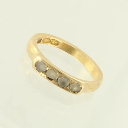 Kivisormus, kivissä kulumia, koko 17½, 750br, paino 4,0g