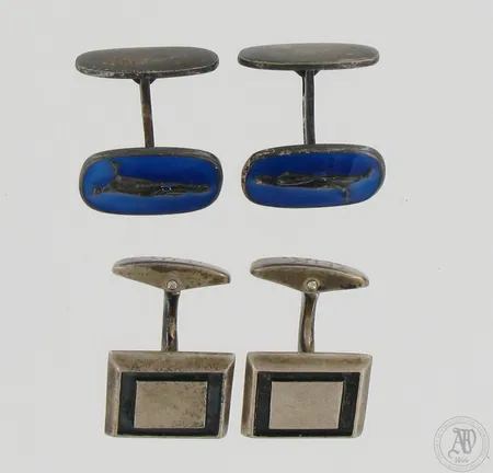 Kahdet kalvosinnapit, toisissa emalointi (Norja), 813br-916, paino 25,5g Paino: 25,5 g