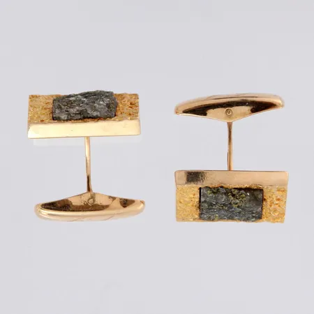 Kivikalvosinnapit, mitat 12x18mm, kaiverrettu, 585br, paino 10,2g Paino: 10,2 g