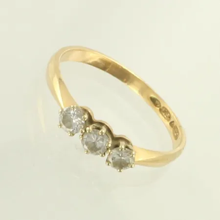 Timanttisormus 1xn.0.11ct 2xn.0.10ct, koko 16½, 750, paino 1,8g 