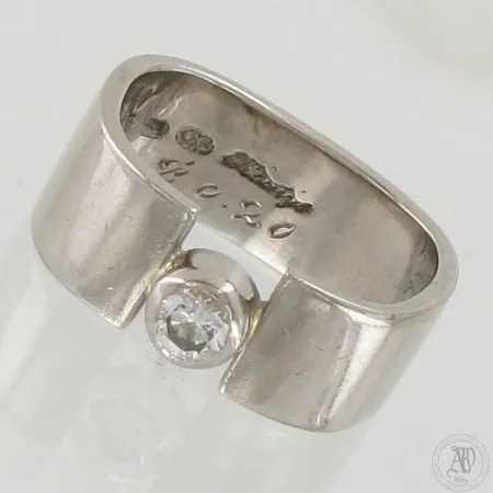 Timanttisormus 1xn.0.20ct, koko 16, kaiverrettu, 585 valkokulta, paino 7,0g  