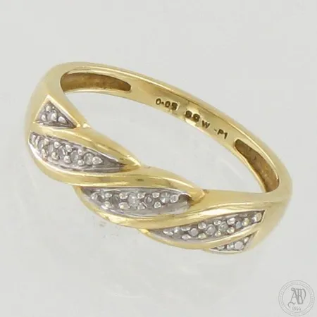 Timanttisormus 17xn.0.005ct, koko 16½, 750, paino 2,9g 