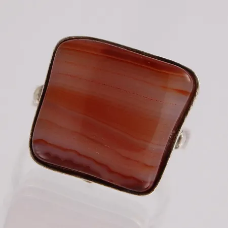 Kivisormus, koko 16¼, 925br, paino 6,1g