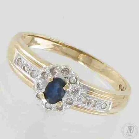 Kivisormus timanteilla 16xn.0.005ct, koko 17, 585br, paino 2,3g 