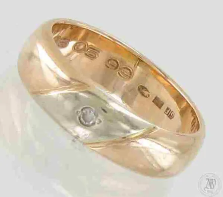 Timanttisormus 1xn.0.02ct, kaiverrettu, koko 16, 585 kelta- ja valkokulta, paino 4,4g